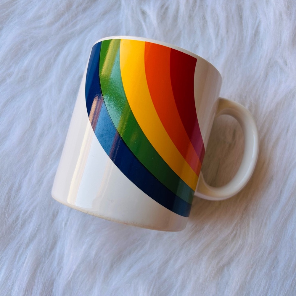 🔥SOLD🔥VINTAGE Early 80s Rainbow Mug - Picture 3 of 5